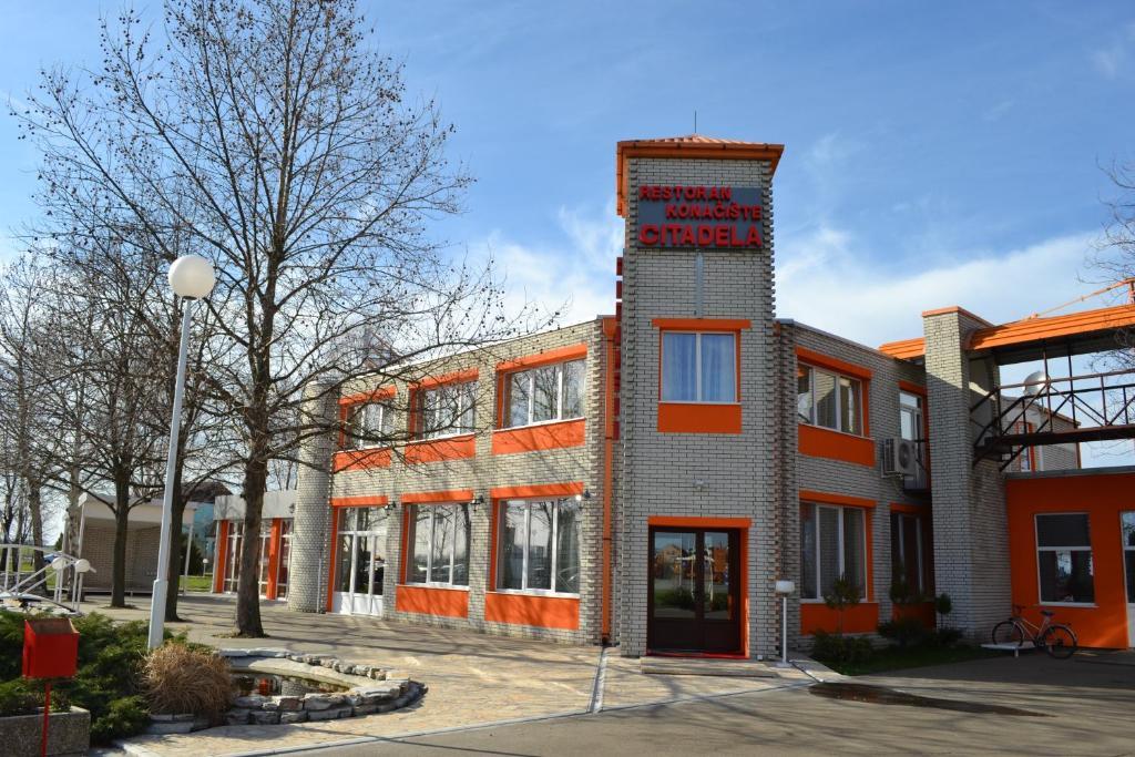Motel Citadela 023 Zrenjanin Exteriör bild